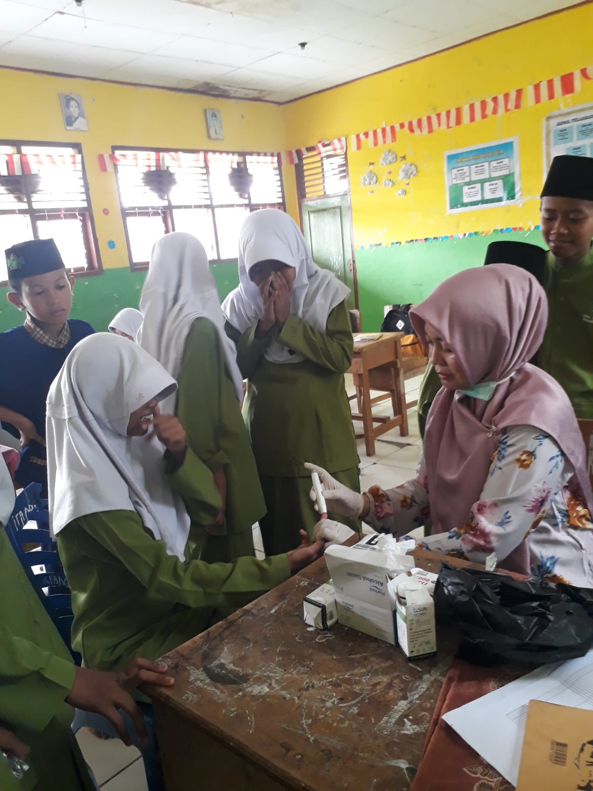 Puskesmas Sekernan Gelar Pemeriksaan Kesehatan Berkala di MTsN 2 Muaro Jambi