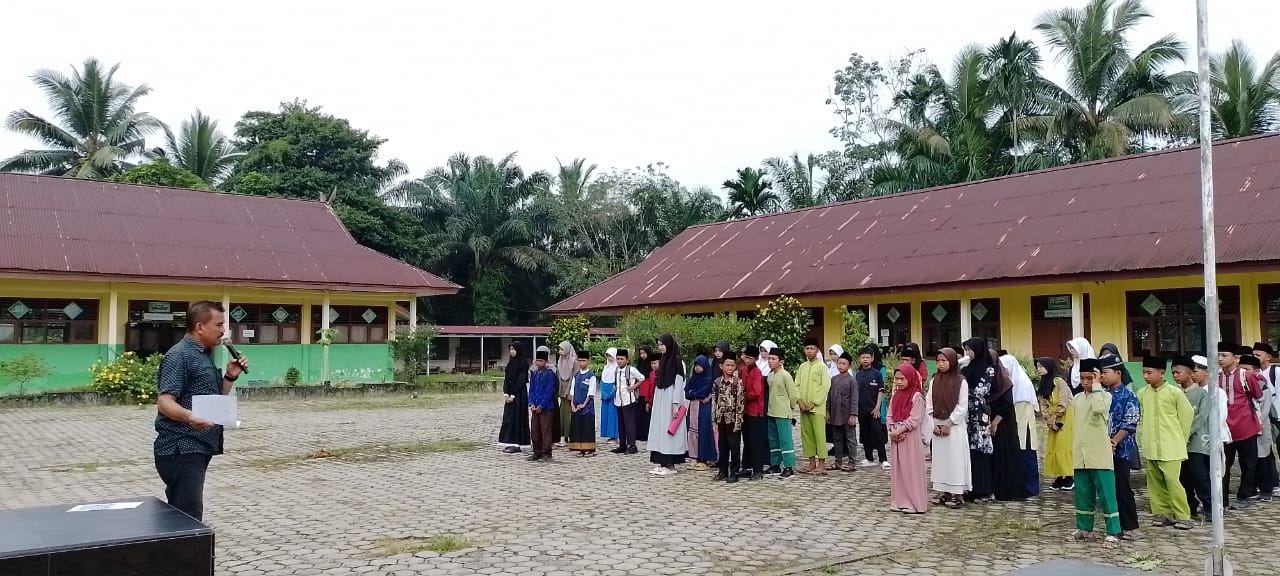 MTsN 2 Muaro Jambi Sosialisasikan Tata Cara Tes Kompetensi Kepada Calon Peserta Didik Baru TP 2024/2025