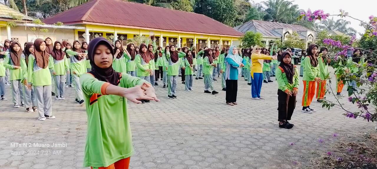 Giat Senam Pagi di MTs Negeri 2 Muaro Jambi