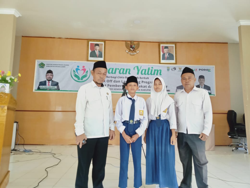 Kemenag Muaro Jambi Gelar Lebaran Yatim 2024 : MTsN 2 Muaro Jambi Utus 2 Siswa