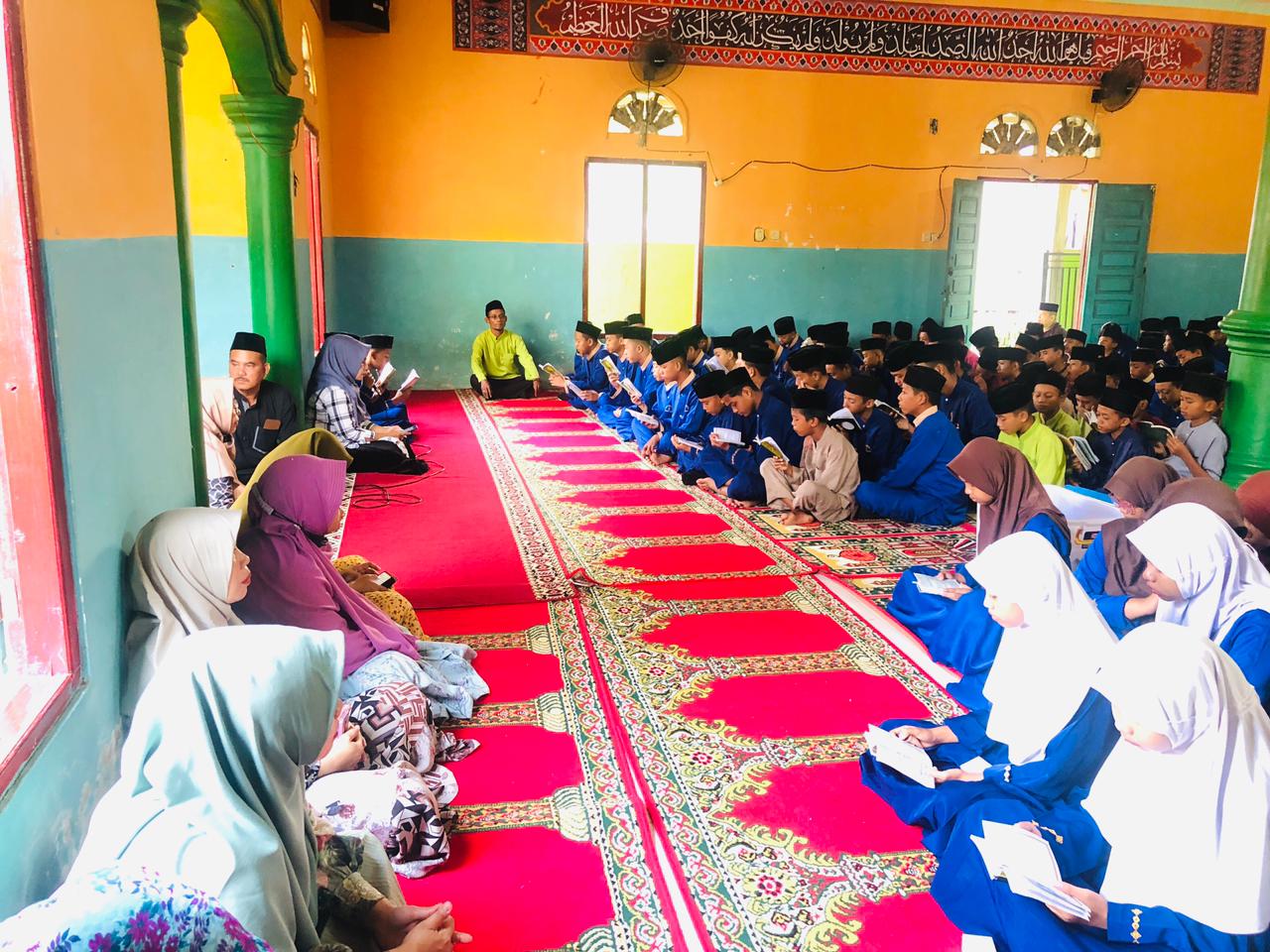 MTsN 2 Muaro Jambi Gelar Yasinan Pagi untuk Tingkatkan Keimanan Siswa