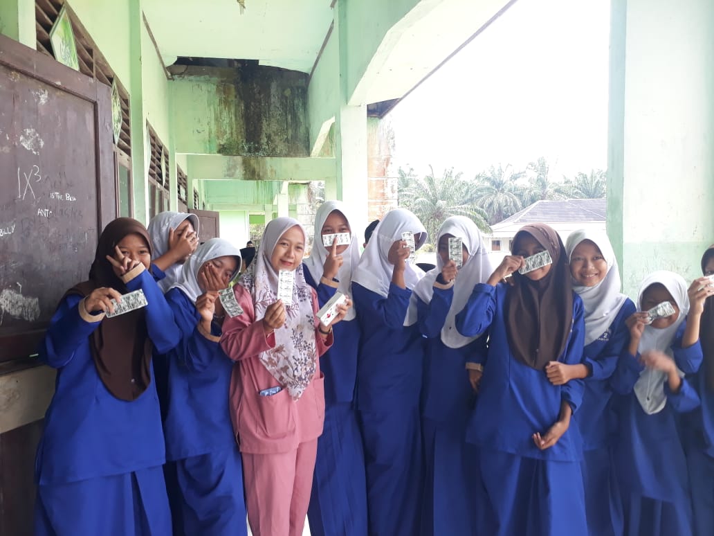Puskesmas Sekernan Berikan Tablet Tambah Darah Setiap Hari Jumat di MTsN 2 Muaro Jambi