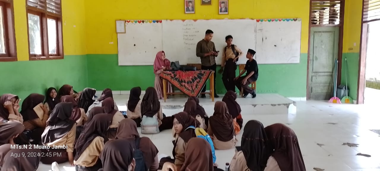 Ekskul Pramuka di MTs Negeri 2 Muaro Jambi: Kelas VIII Aktif Mengikuti Kegiatan Jumat Lalu
